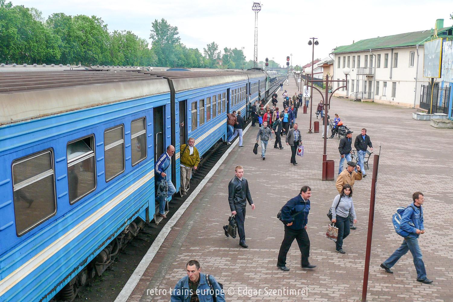 Passengers from Kolomya at station Ivano Frankivsk